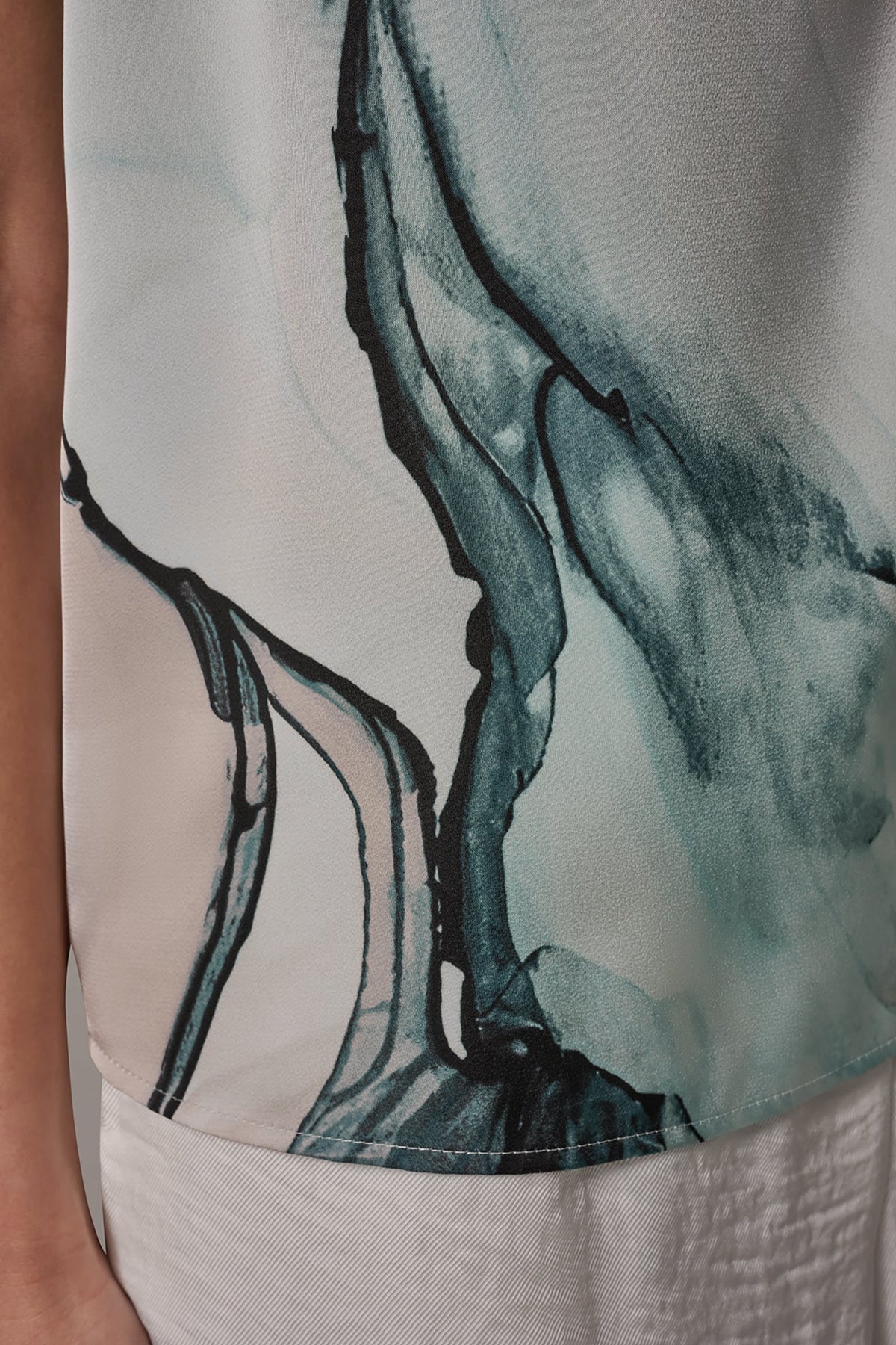 MARBLE GOLD-TONE EMBELLISHED SHOULDER TOP