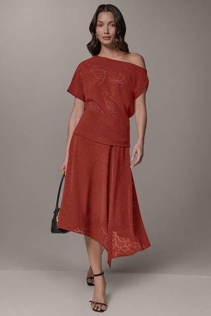SLEEVELESS ASYMMETRIC LASER CUT TOP