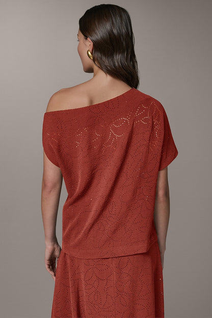 SLEEVELESS ASYMMETRIC LASER CUT TOP