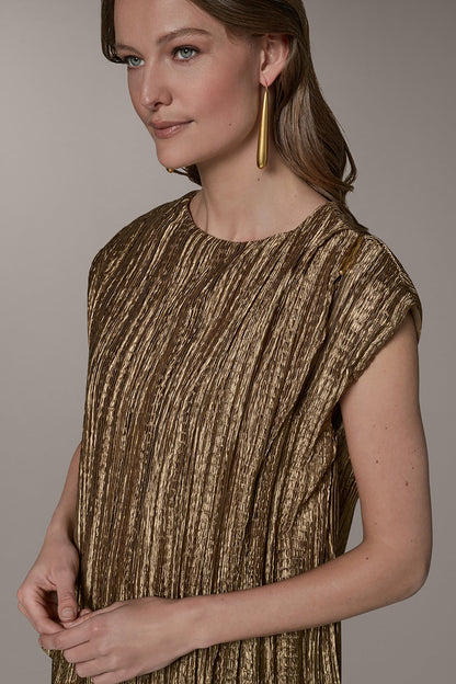 SLEEVELESS METALLIC PLEAT BLOUSE