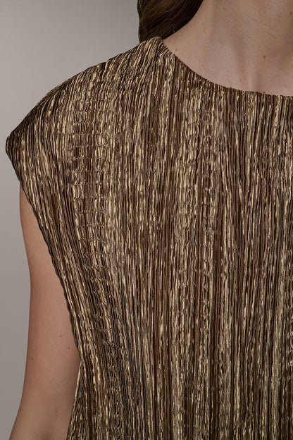 SLEEVELESS METALLIC PLEAT BLOUSE